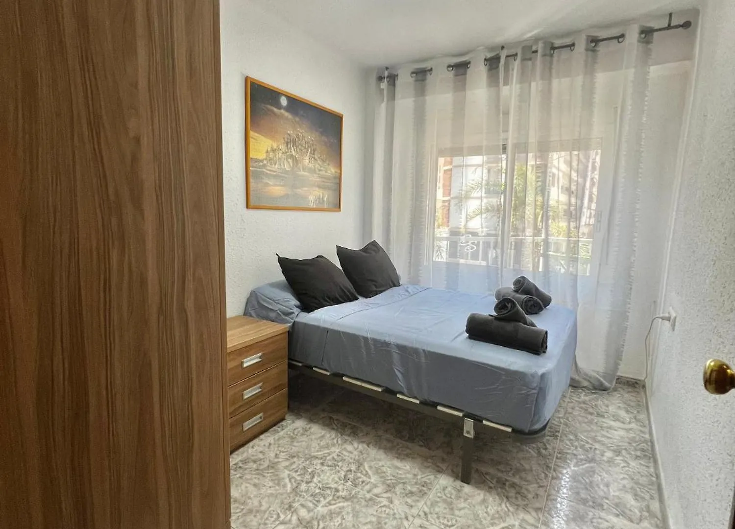 Apartamento 3 Habitaciones En Torre Del Mar A 50 Metros De La Playa شقة
