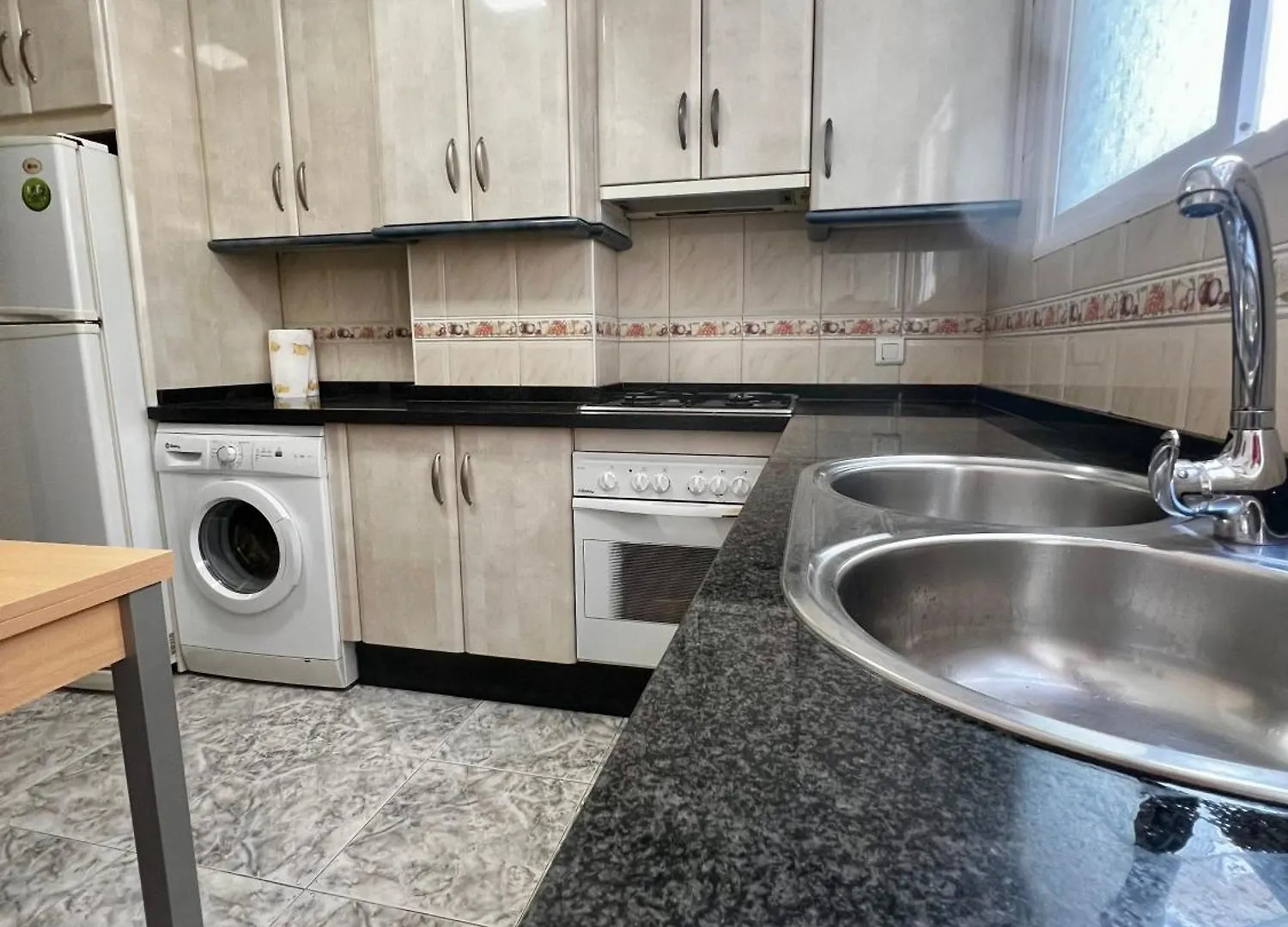شقة Apartamento 3 Habitaciones En Torre Del Mar A 50 Metros De La Playa