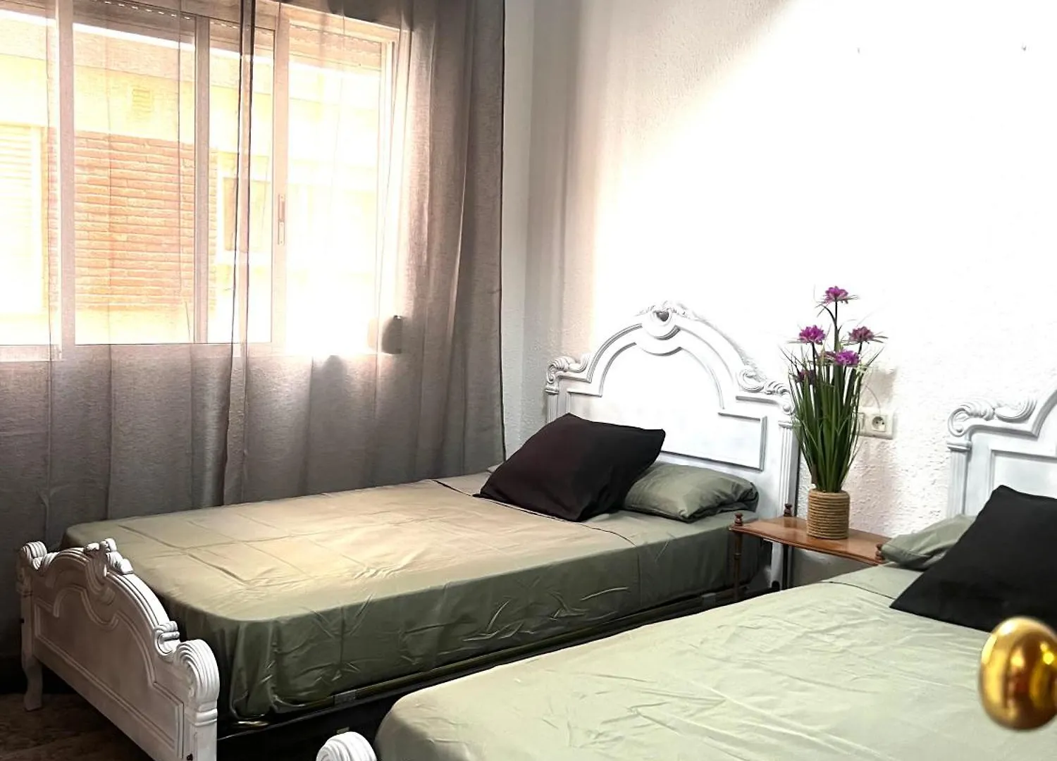 Apartamento 3 Habitaciones En Torre Del Mar A 50 Metros De La Playa شقة