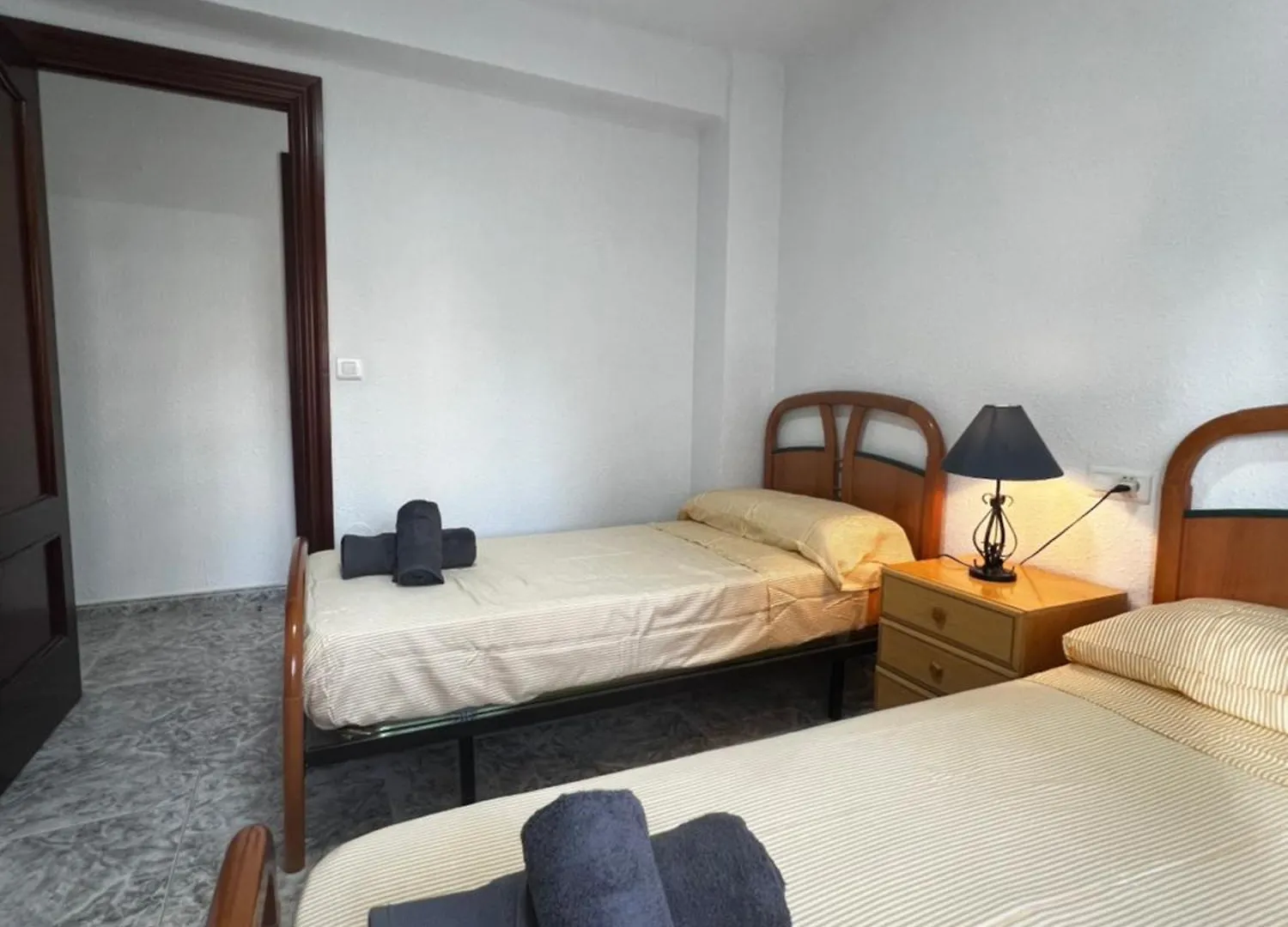 Apartamento 3 Habitaciones En Torre Del Mar A 50 Metros De La Playa شقة