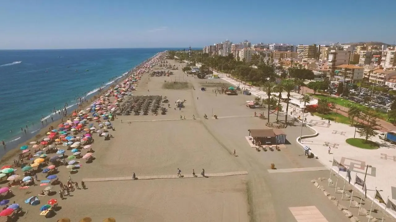 Apartamento 3 Habitaciones En Torre Del Mar A 50 Metros De La Playa